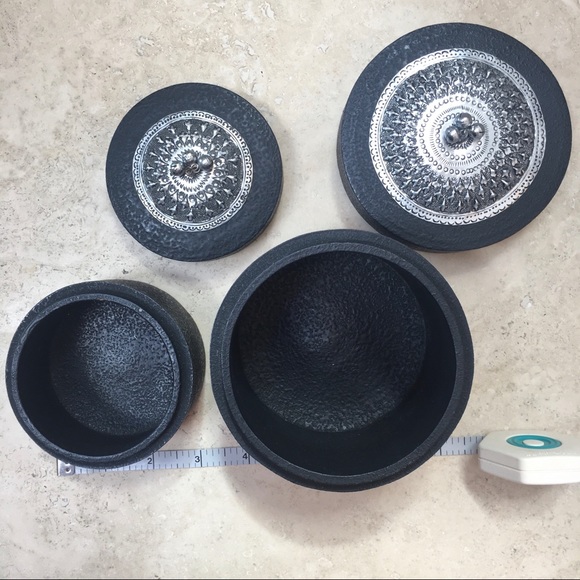 Decorative round boxes - Picture 3 of 7